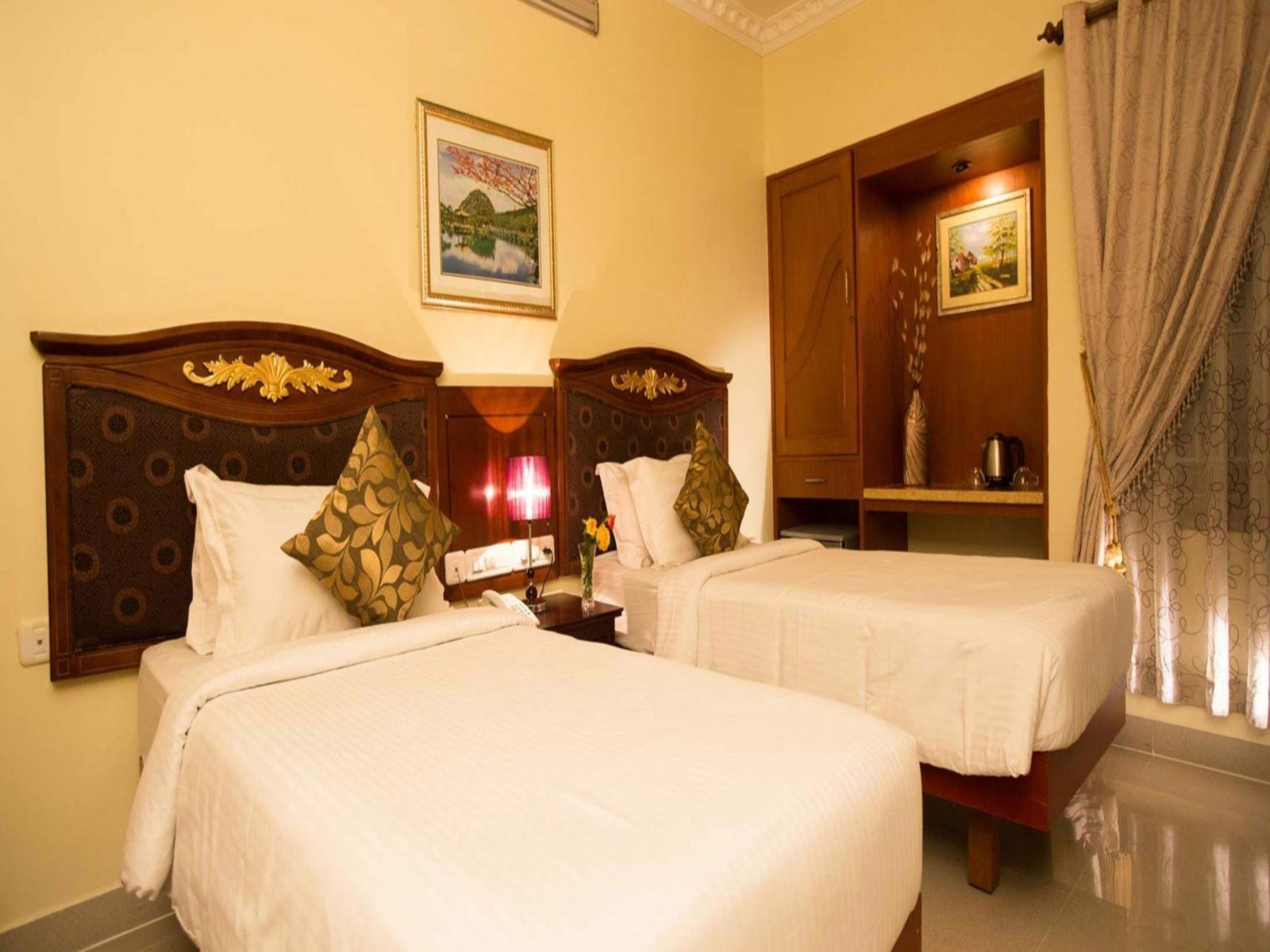 Taz Kamar Family Hotel Chennai Bagian luar foto