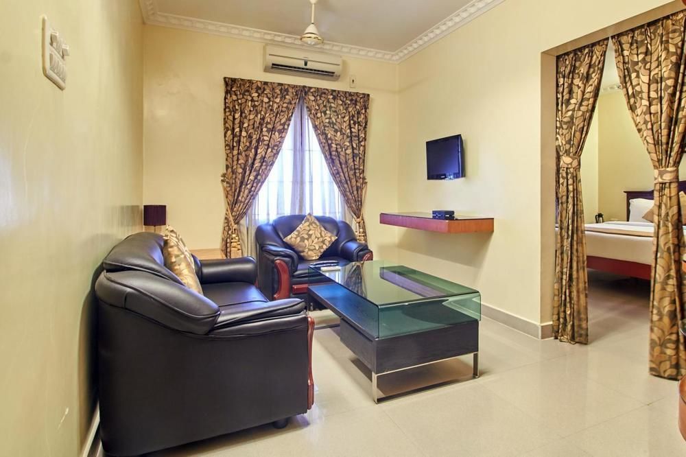 Taz Kamar Family Hotel Chennai Bagian luar foto
