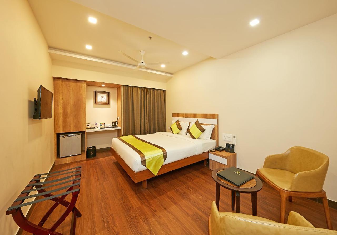 Taz Kamar Family Hotel Chennai Bagian luar foto
