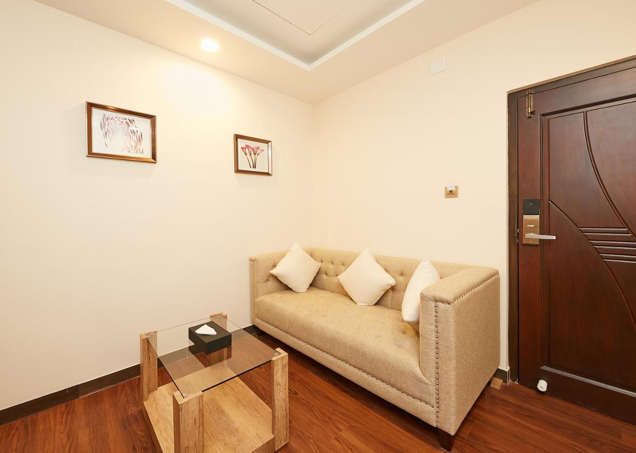 Taz Kamar Family Hotel Chennai Bagian luar foto